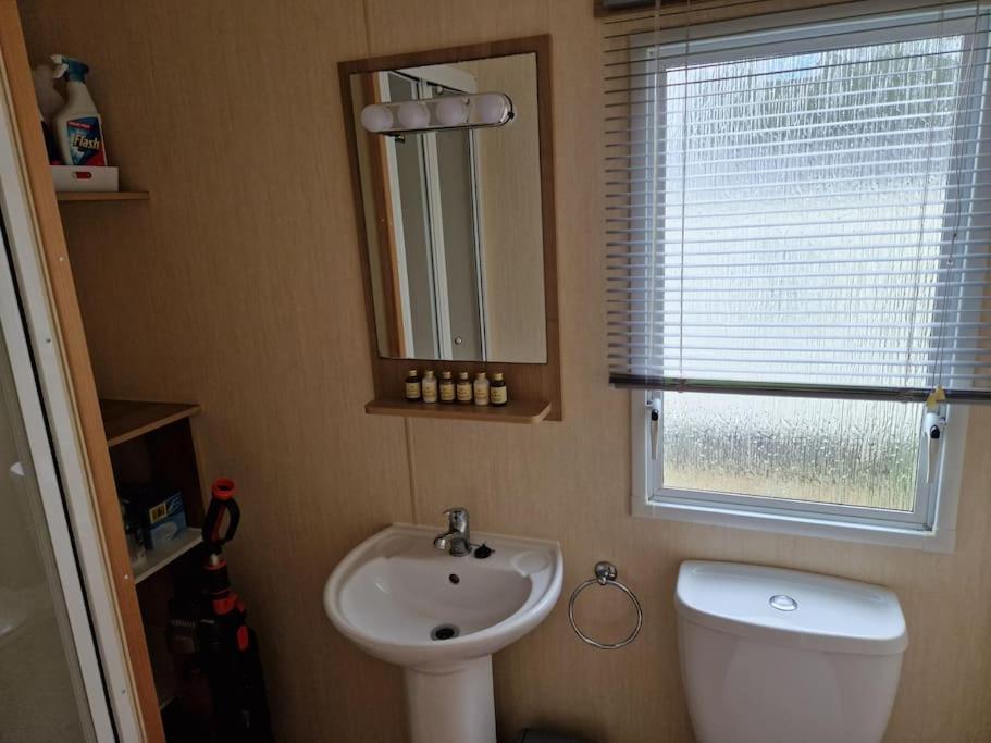Homely 3 Bed Van @ Weymouth Bay Экстерьер фото