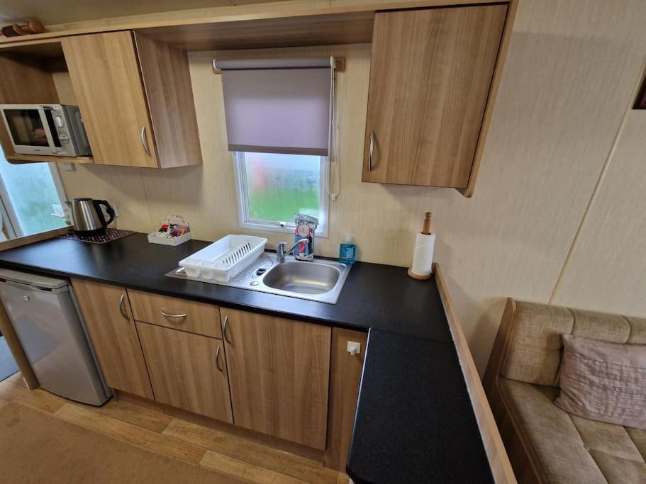 Homely 3 Bed Van @ Weymouth Bay Экстерьер фото