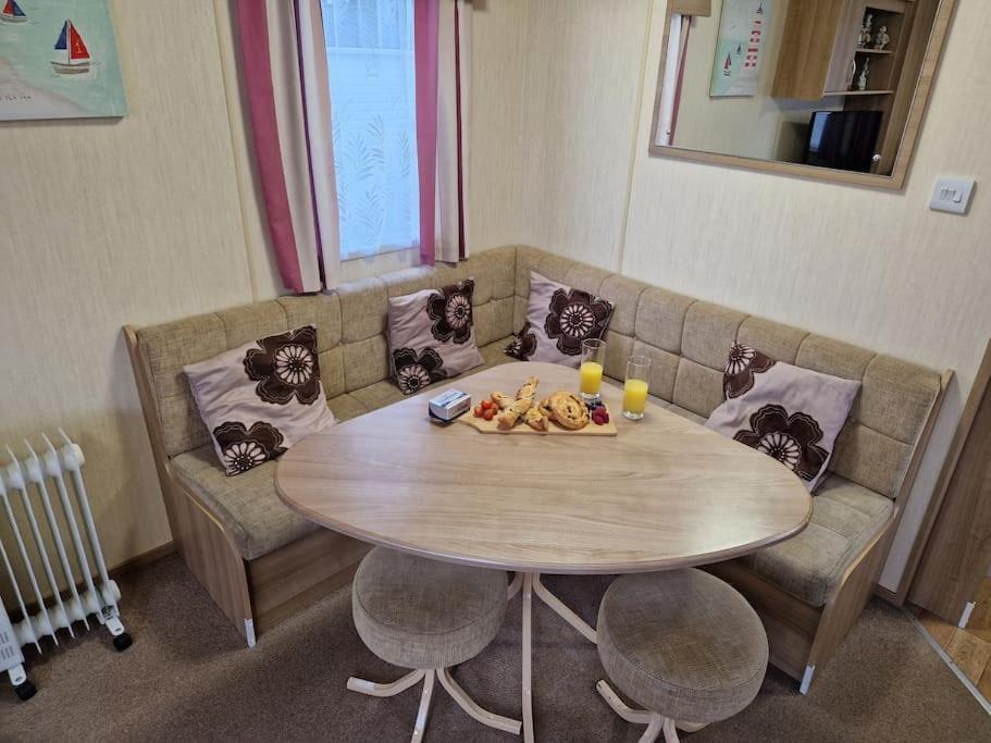 Homely 3 Bed Van @ Weymouth Bay Экстерьер фото